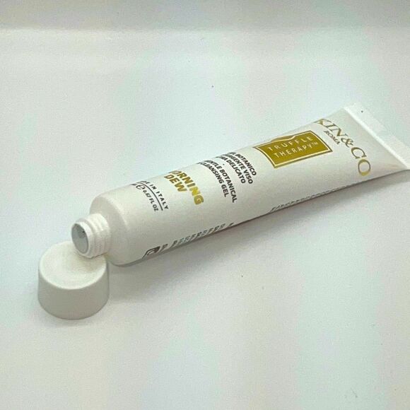 $8🌟 SKIN & CO ULTRA GENTLE BOTANICAL FACE CLEANSING GEL - MORNING DEW - Picture 4 of 5
